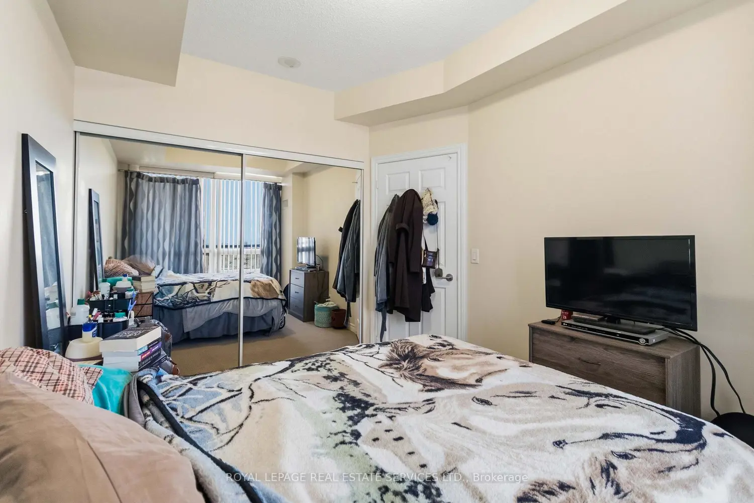 Additional image 4 of 2391 Central Park Drive 1110