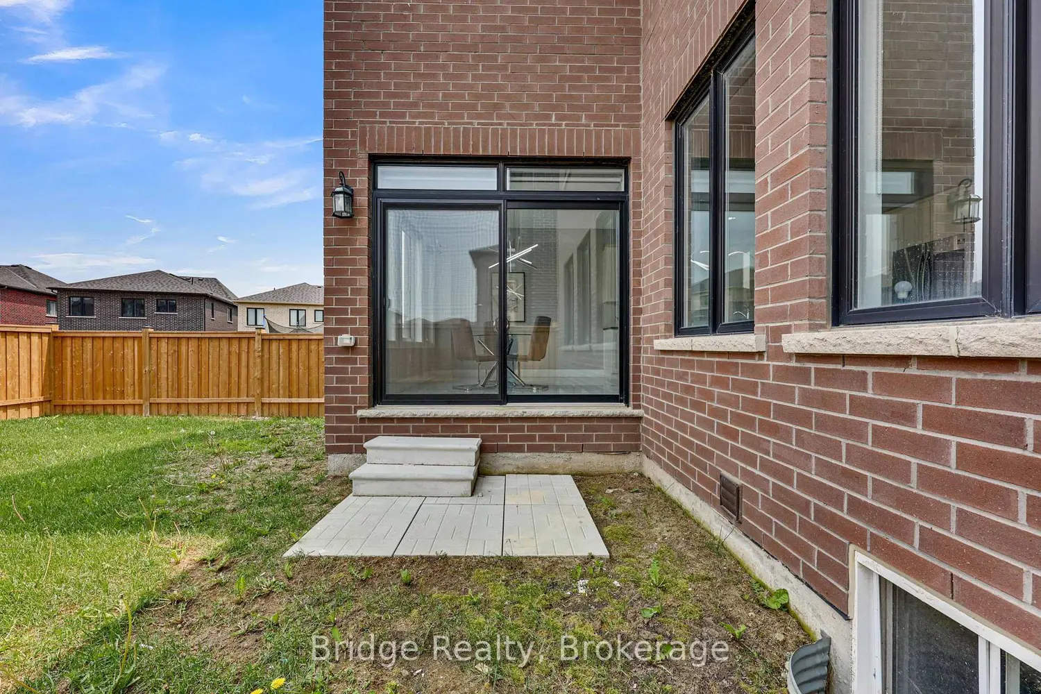 Additional image 16 of 1343 Upper Thames Drive