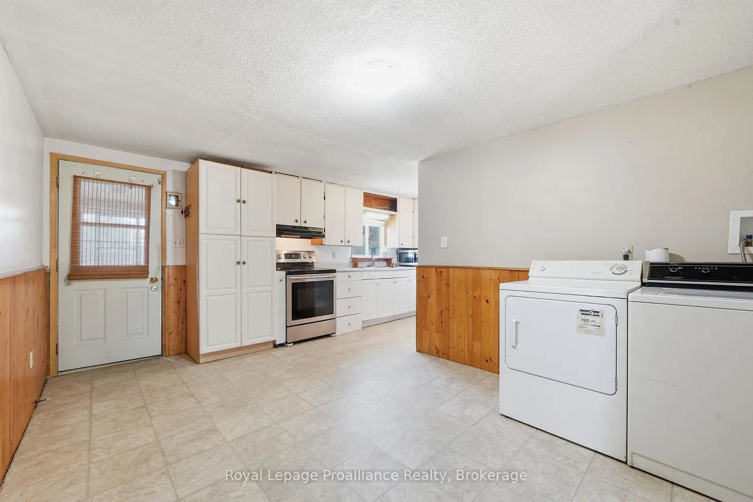252 Sidney Street photo 5