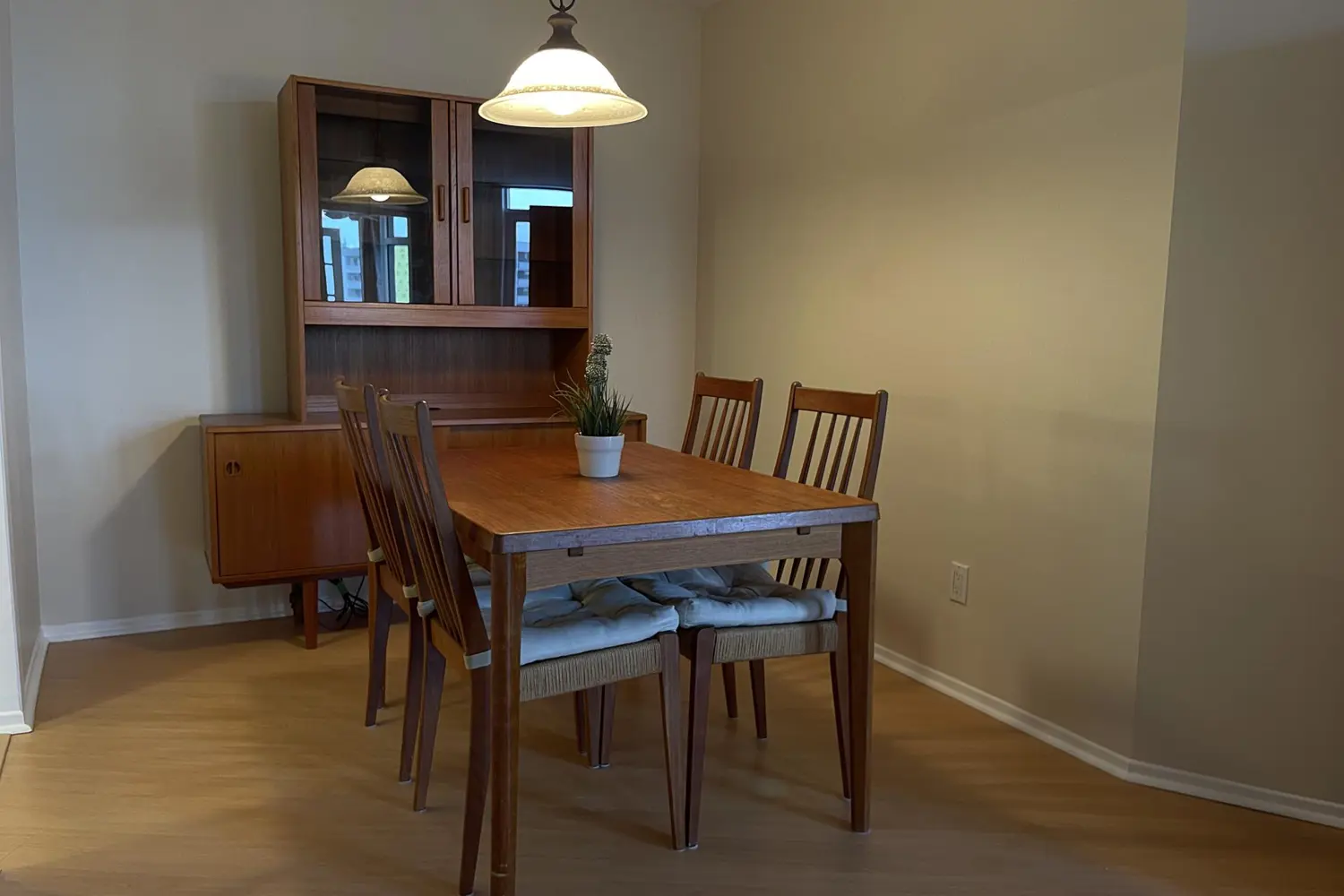 Additional image 6 of 1025 Grenon Avenue 901