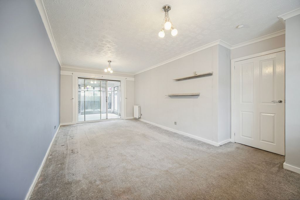 Additional image 3 of 2 bed terraced house for saleBeauly Court, Grangemouth FK3