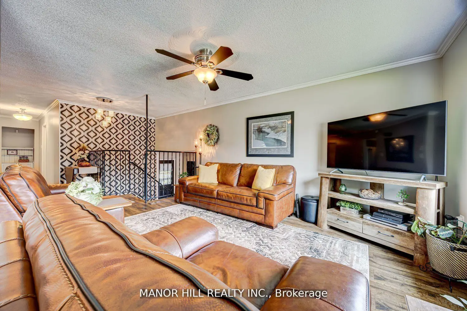 444 William Street photo 5