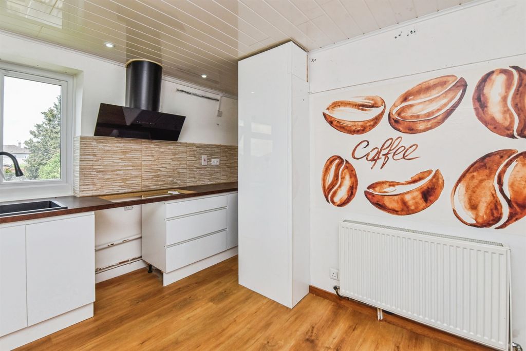 Additional image 8 of 2 bed flat for saleCoronation Road, Frome BA11