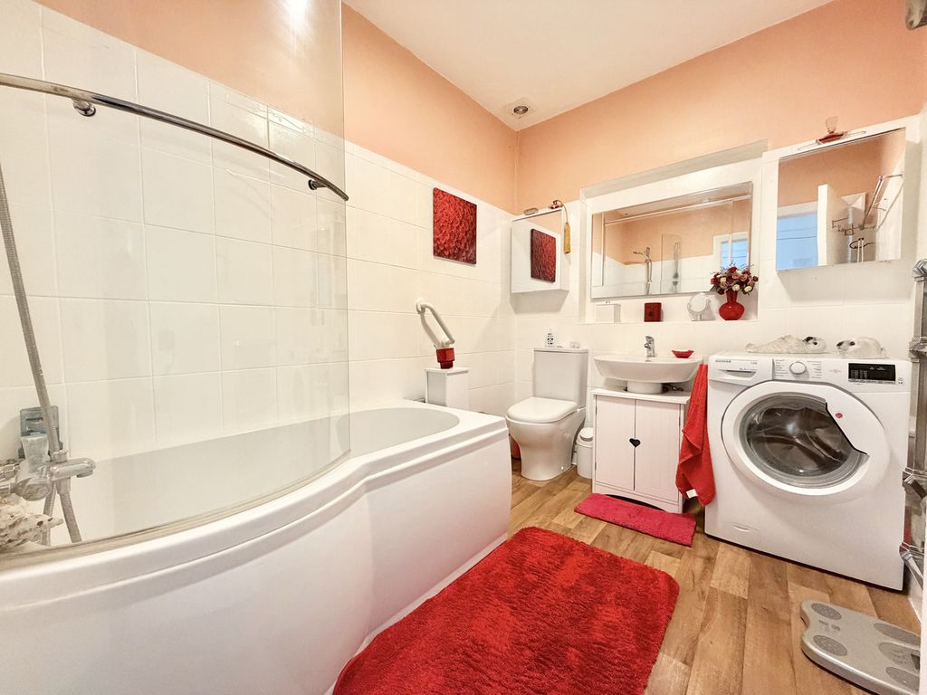 Additional image 14 of 3 bed bungalow for saleMadeira Lane, Freshwater PO40