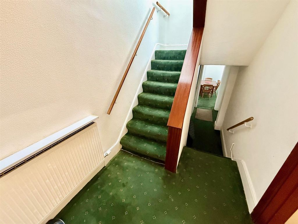 Additional image 18 of 4 bed flat for saleRegent Road, Great Yarmouth NR30