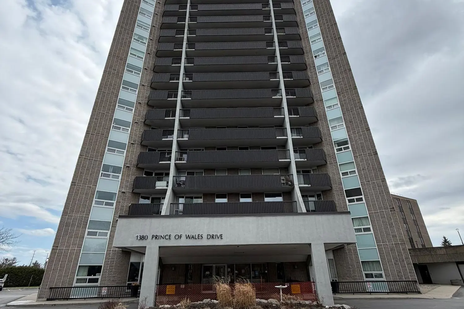 1380 Prince Of Wales Drive 1606