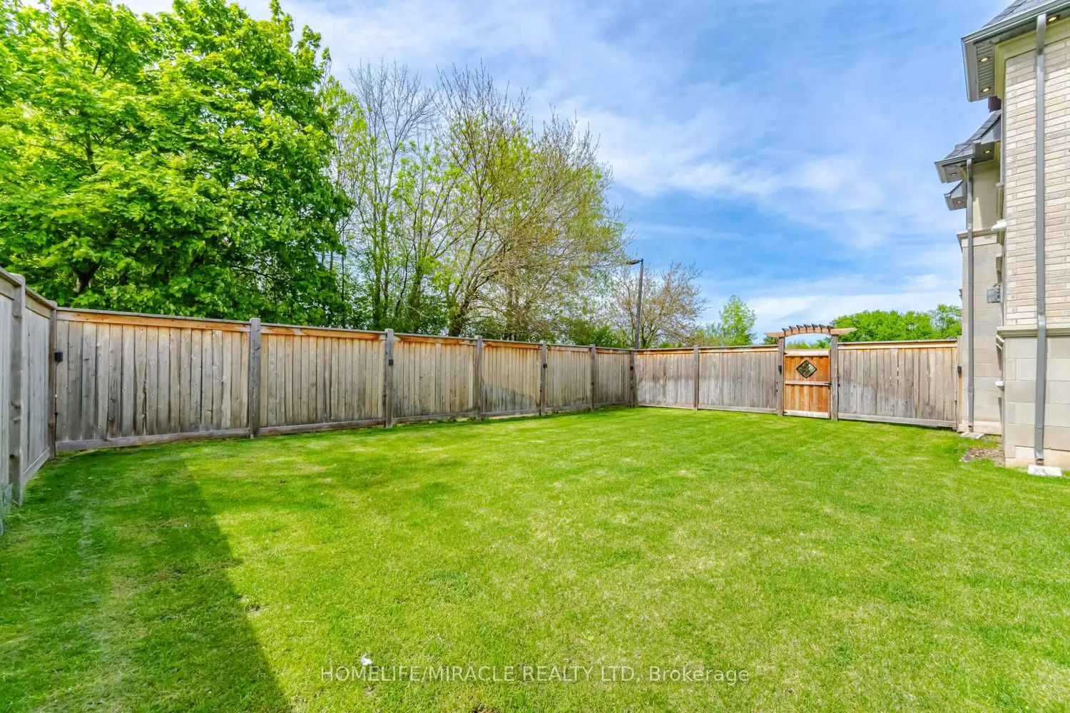 Additional image 18 of 225 Prince George Crescent