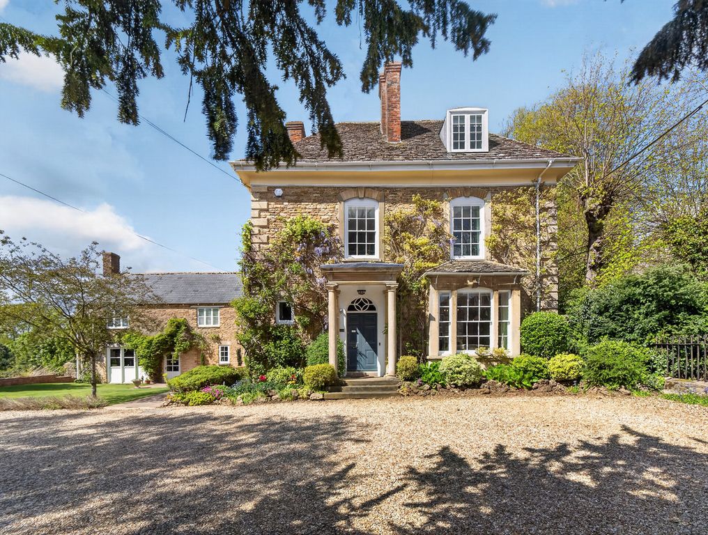 Additional image 2 of 6 bed detached house for saleMarket Place, Faringdon, Oxfordshire SN7