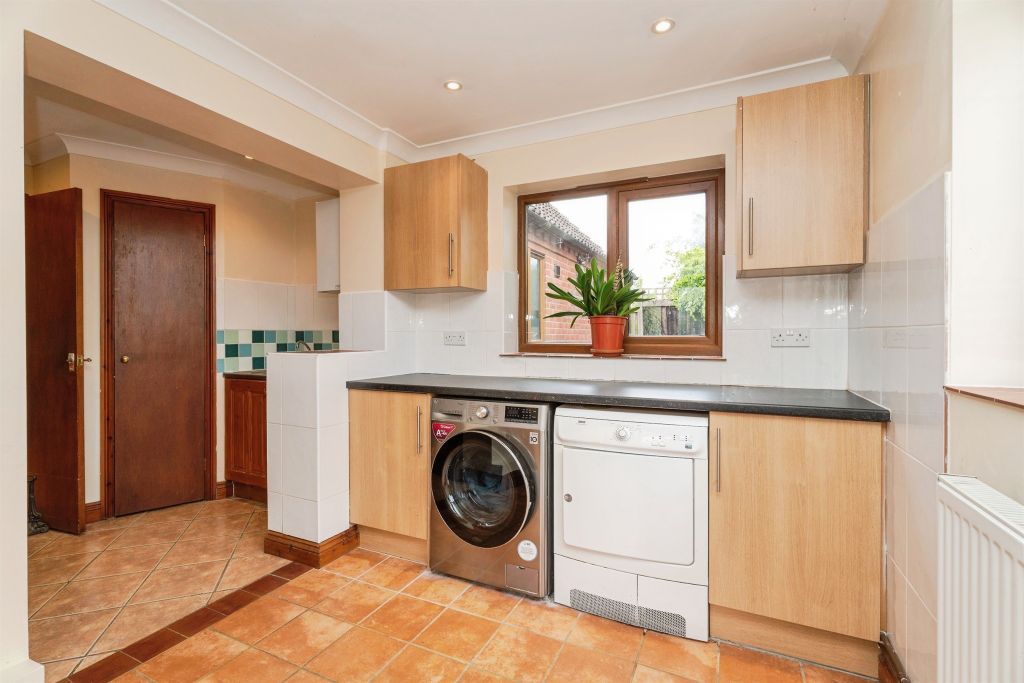 Additional image 7 of 4 bed detached bungalow for saleWalnut Grove, Fakenham NR21