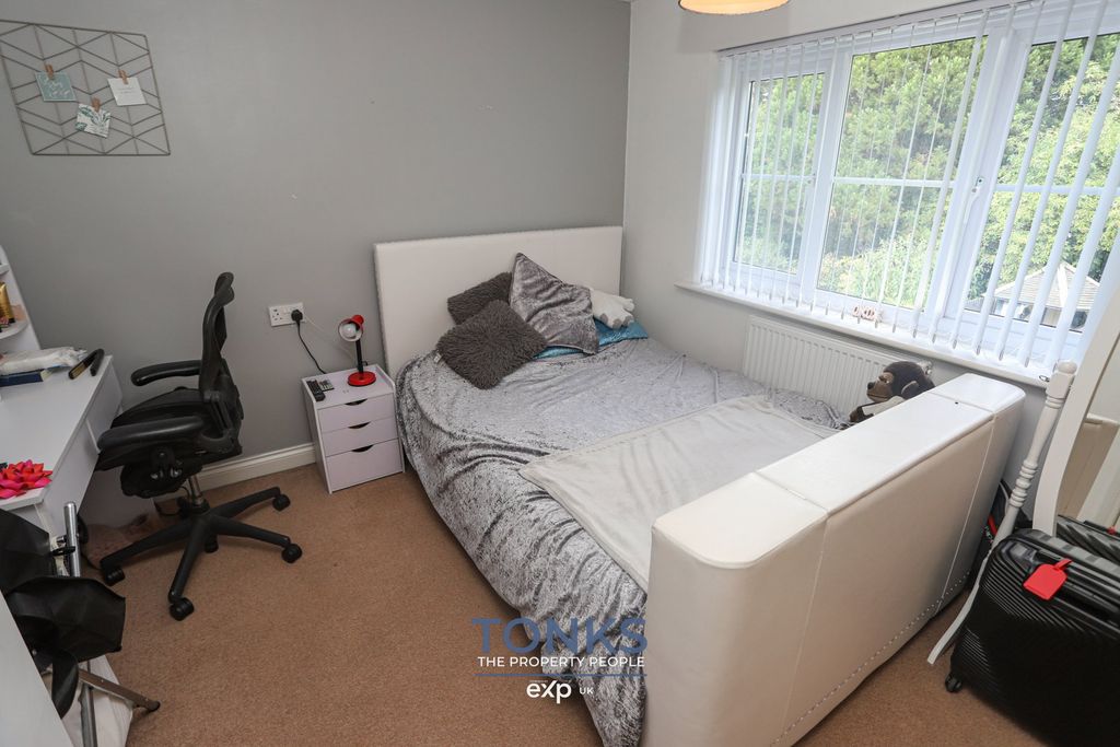 Additional image 28 of 5 bed detached house for saleCavalier Drive, Halesowen B63