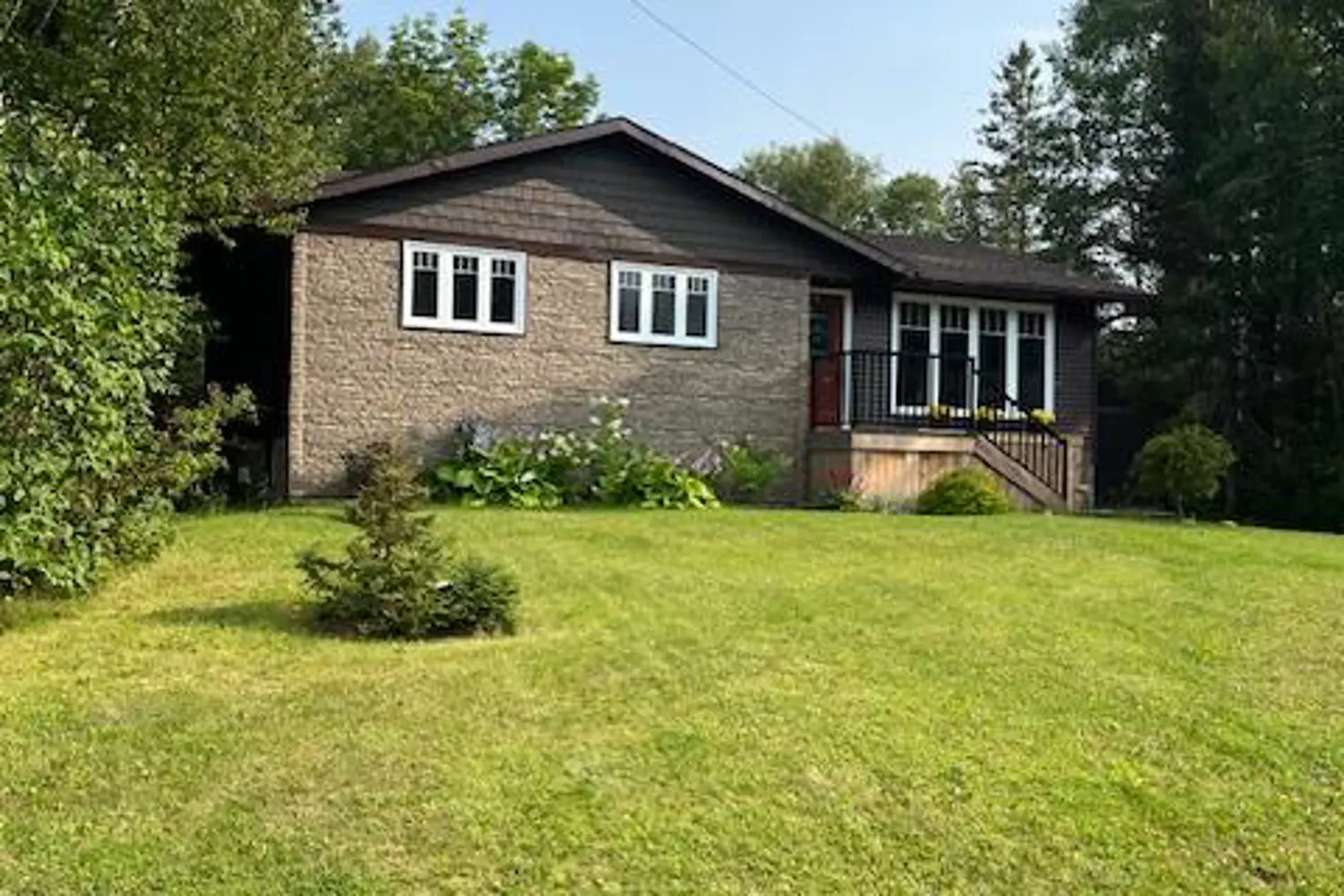 7 Poplar Crescent
