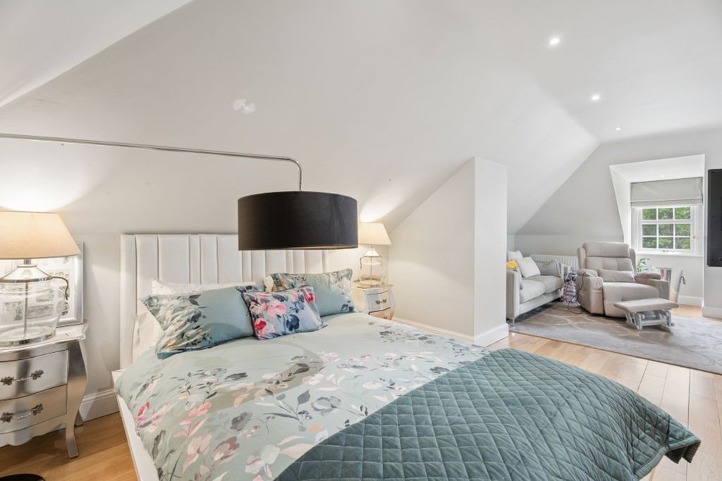 Additional image 16 of 7 bed detached house for saleCamp Road, Gerrards Cross SL9