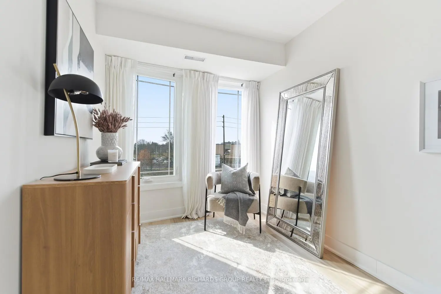 Additional image 16 of 118 Finch Avenue 8