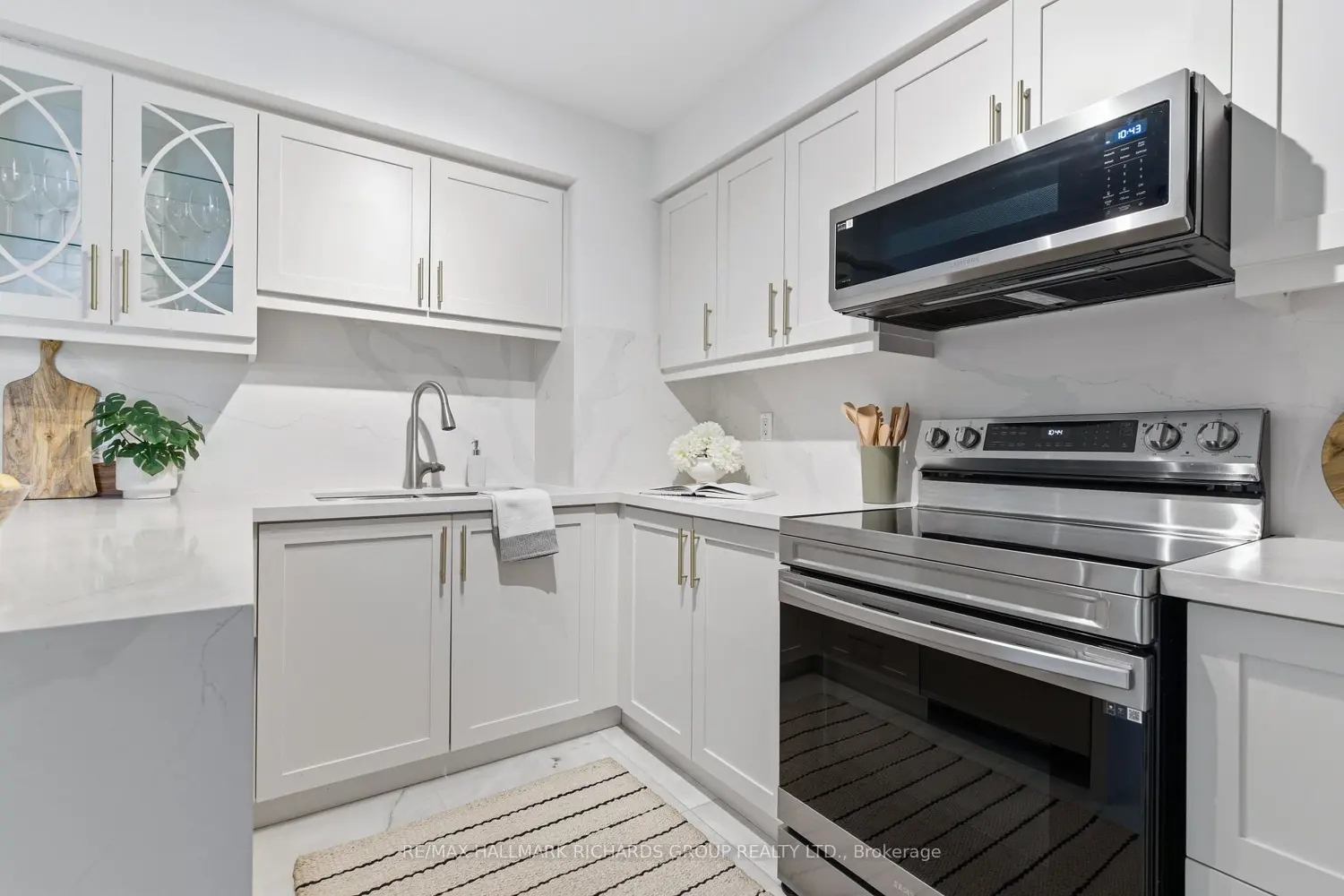 Additional image 11 of 118 Finch Avenue 8