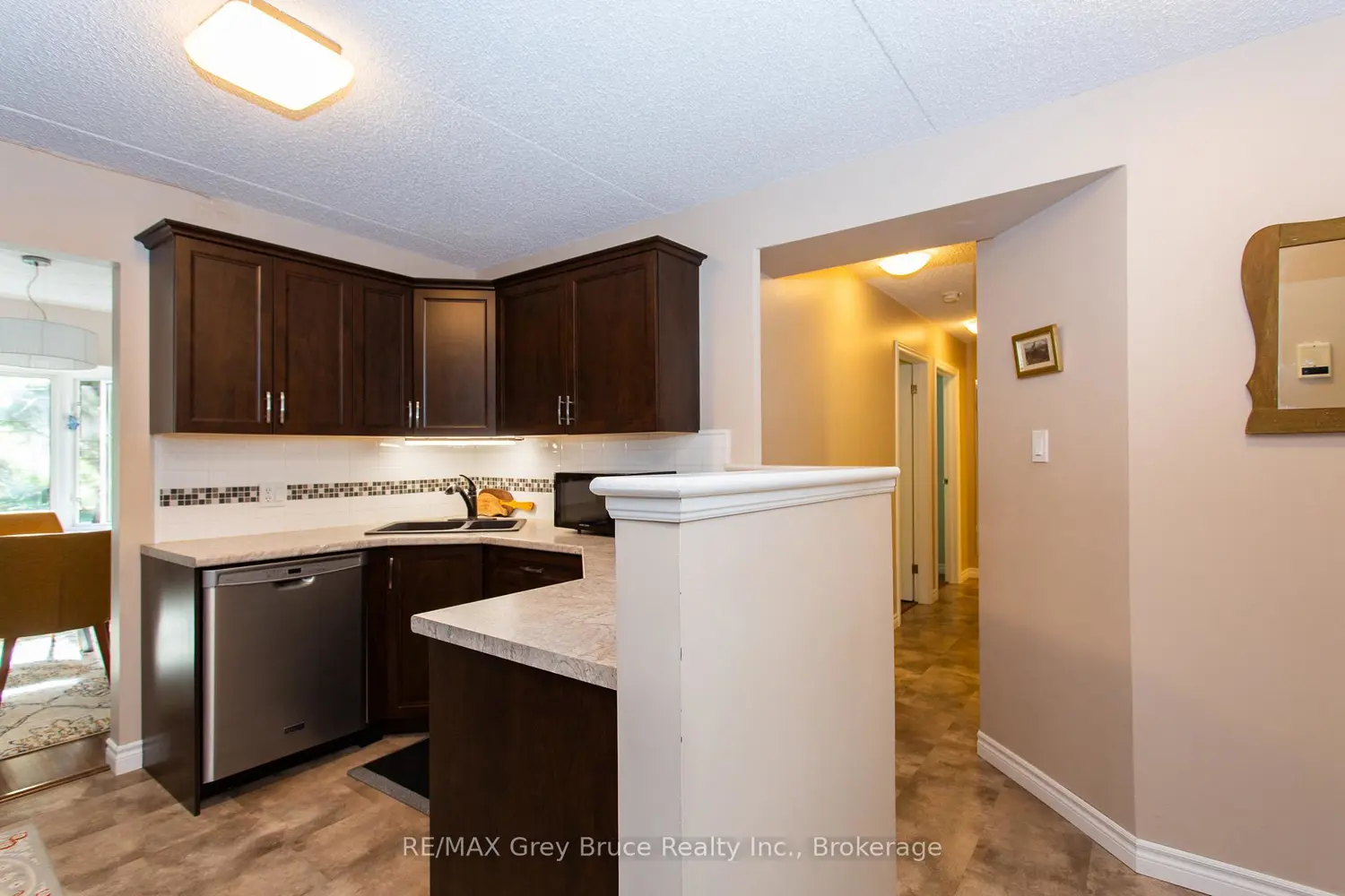 125 Hinks Street 206 photo 2
