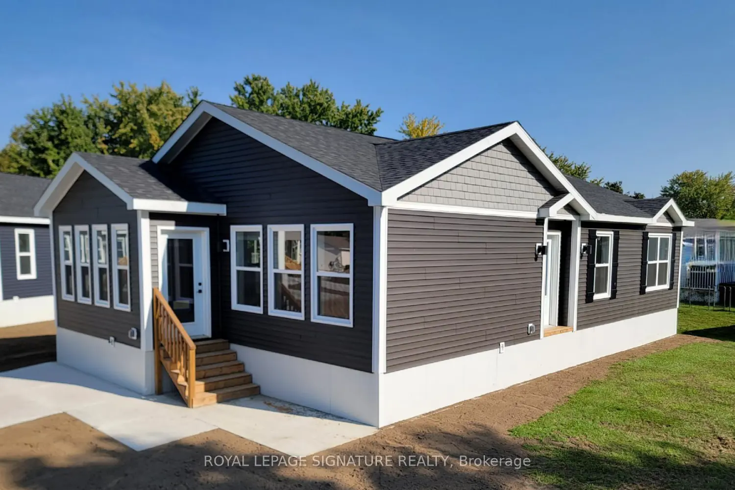 18 Briar Wood Place photo 2