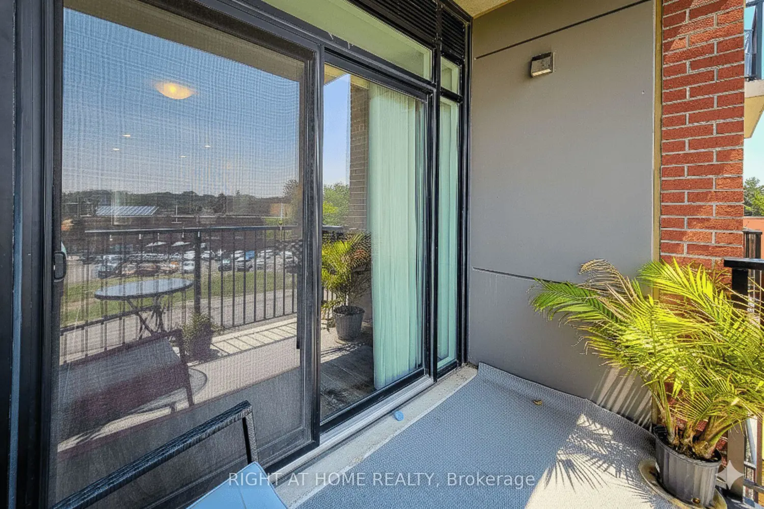 1 Redfern Avenue 217 photo 3