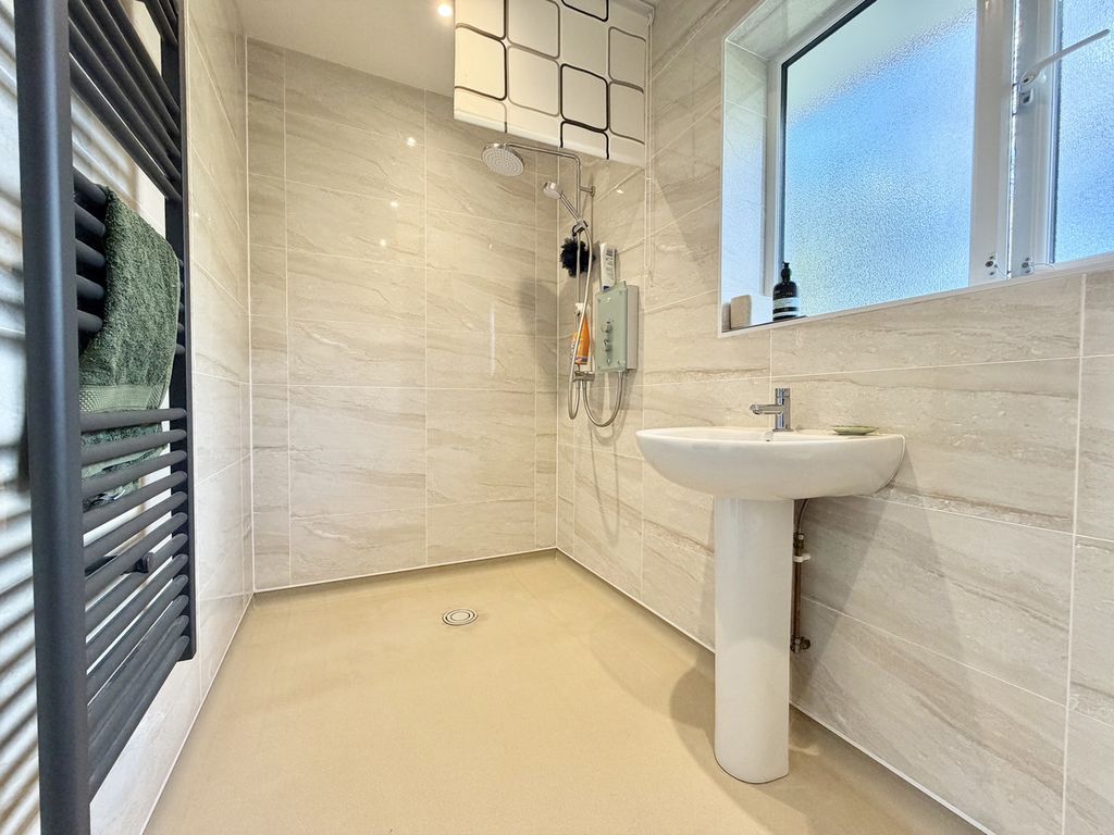 Additional image 16 of 3 bed bungalow for saleMadeira Lane, Freshwater PO40