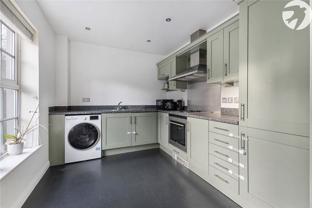 2 bed flat for saleCapability Way, Greenhithe, Kent DA9 photo 2