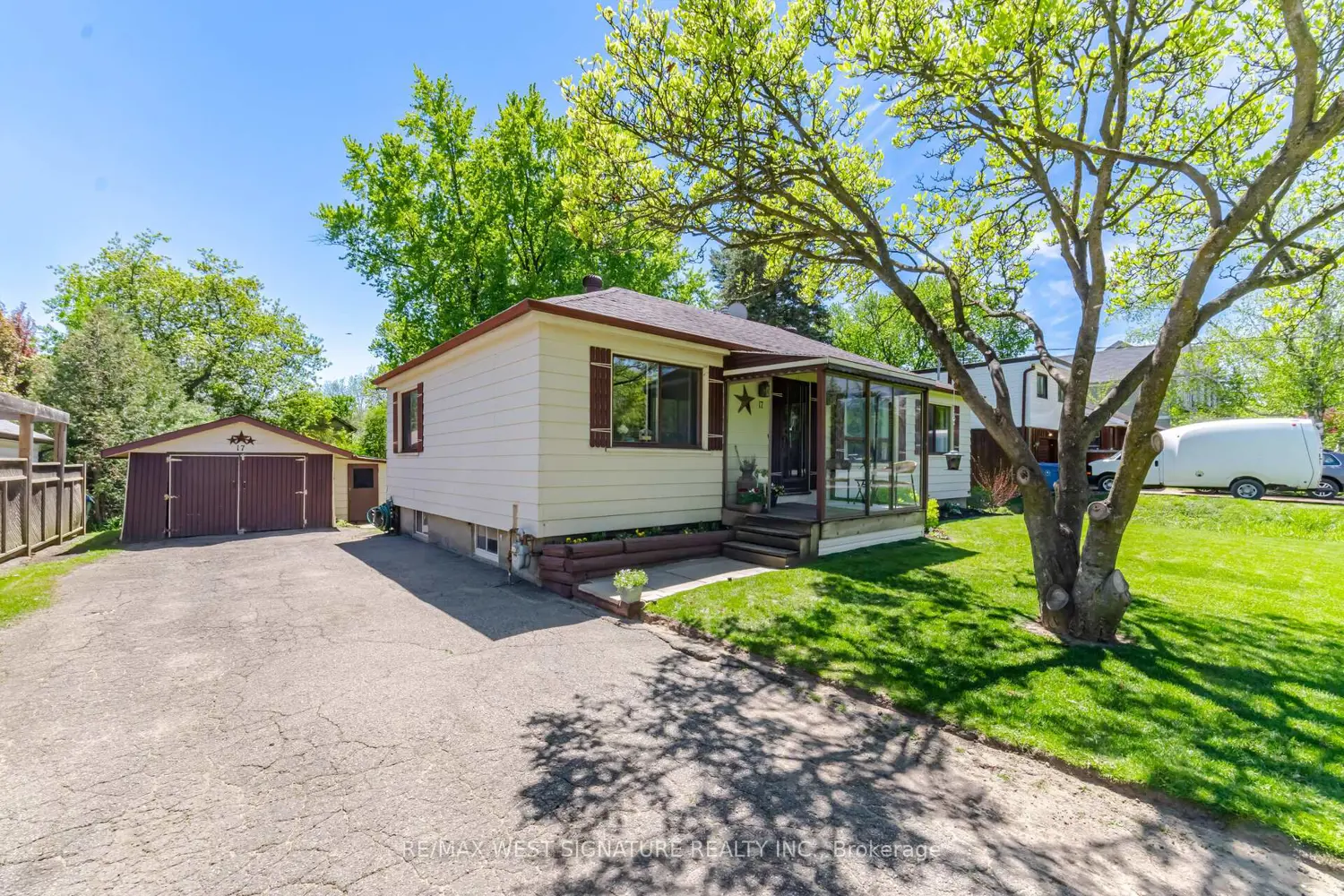 17 Faris Avenue photo 2