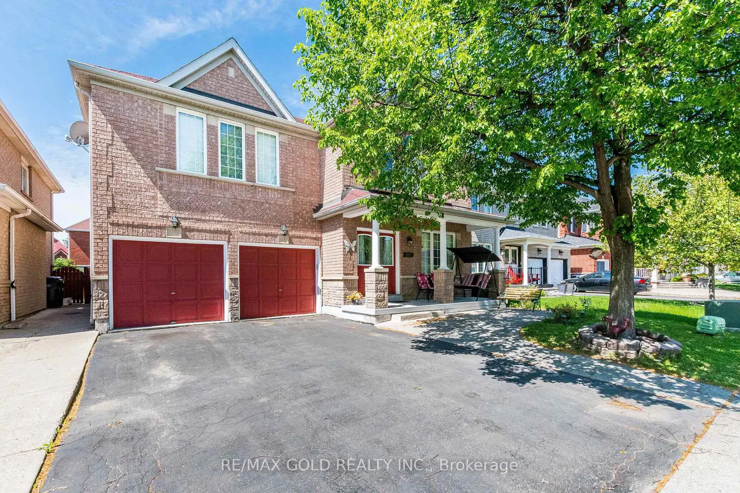 96 Brisdale Drive