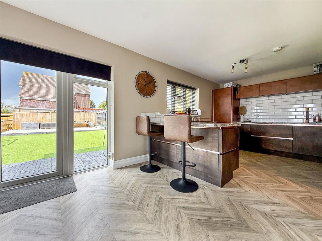 Additional image 4 of 4 bed detached bungalow for saleDore Avenue, Portchester PO16