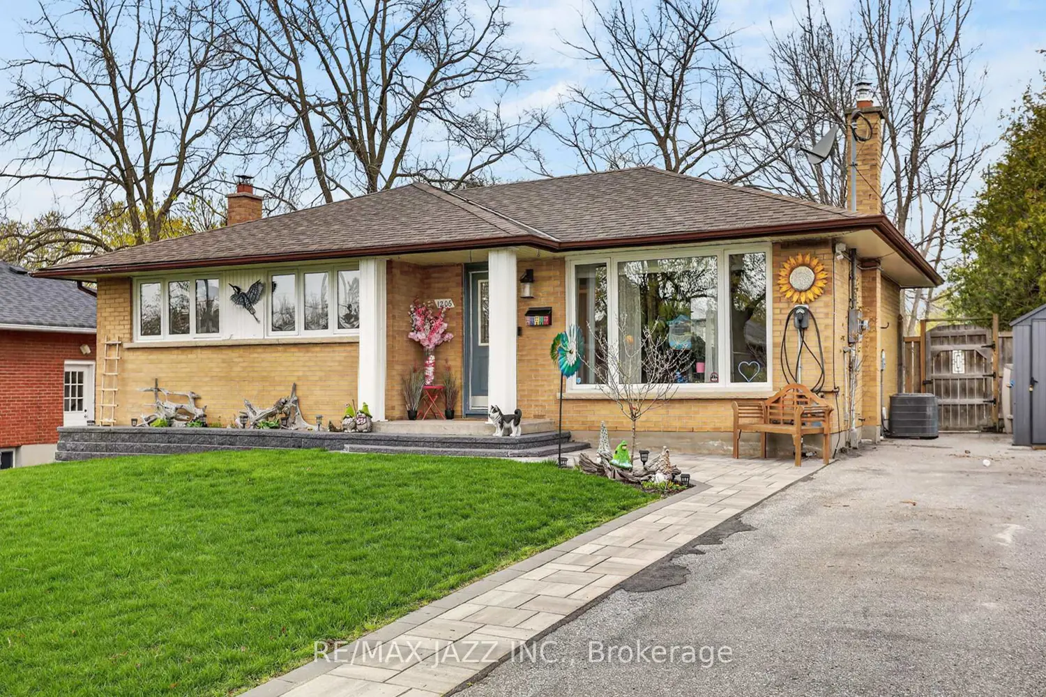 1206 Belvedere Avenue photo 2