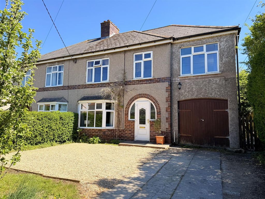 4 bed property for saleThe Butts, Frome BA11