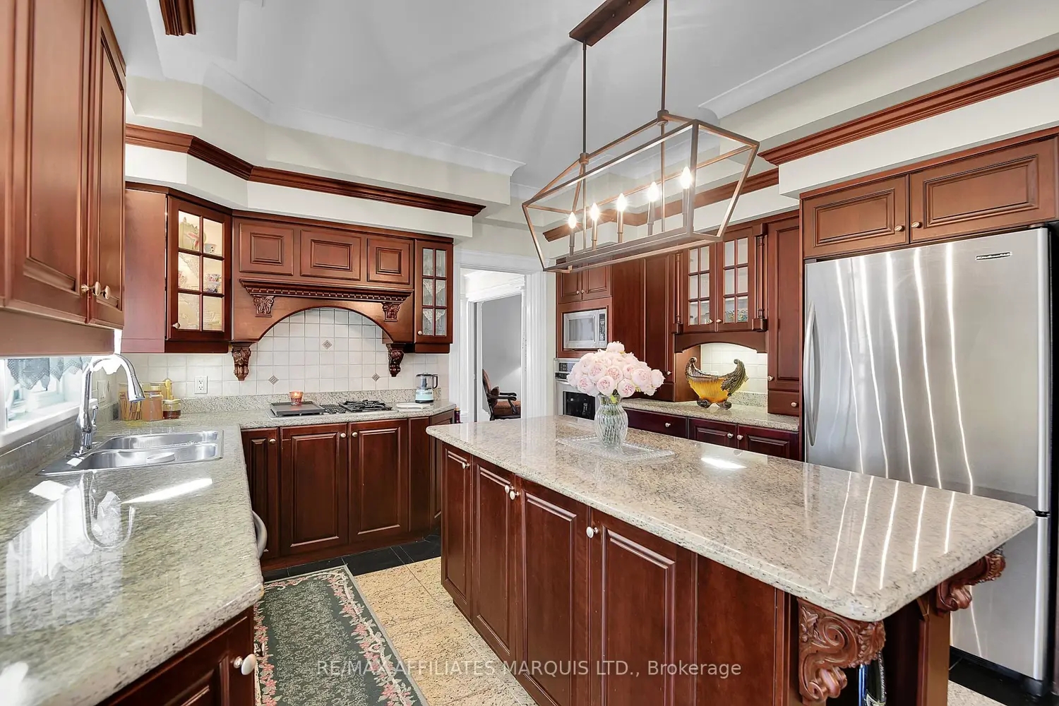 16935 Beaver Dam Drive photo 4