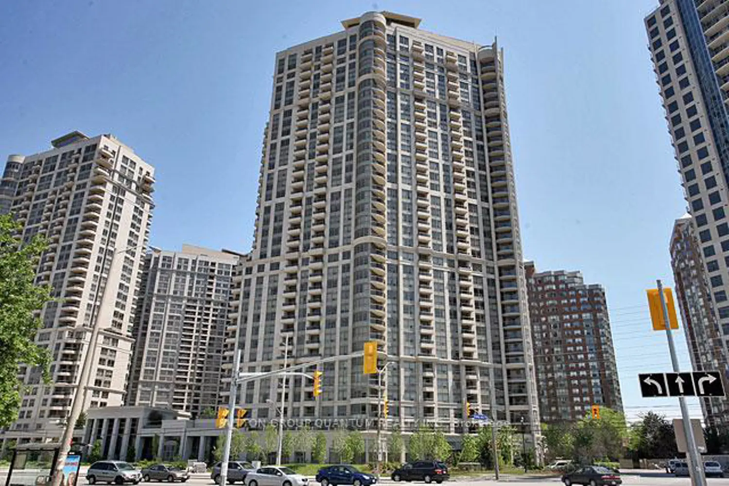 310 Burnhamthorpe Road 2102