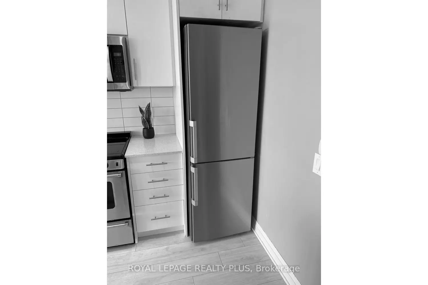 Additional image 7 of 509 Dundas Street 701