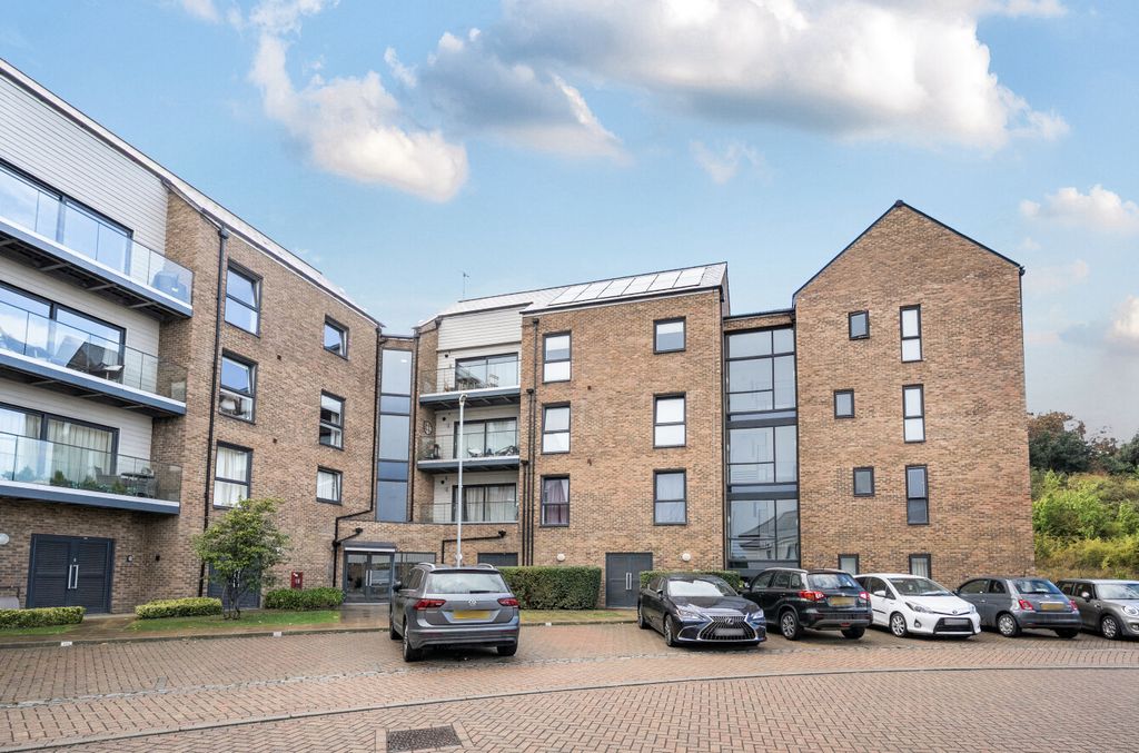 1 bed flat for saleHavelock Drive, St Clements Lakes, Greenhithe, Kent DA9