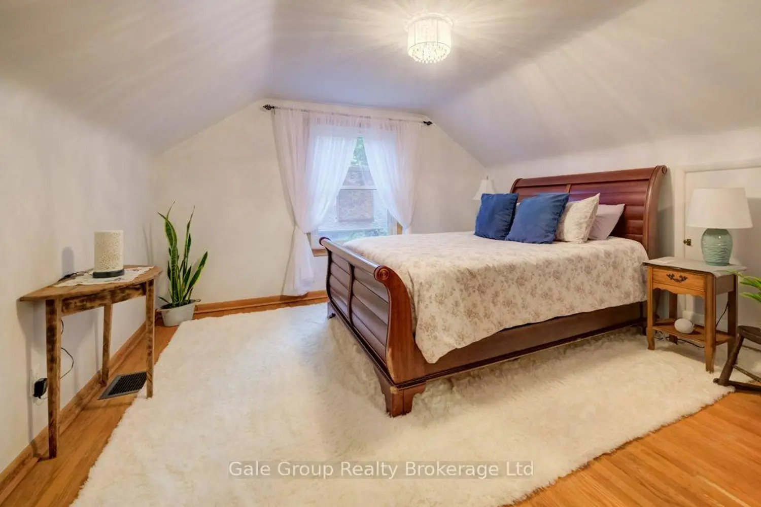 Additional image 14 of 694 Glencairn Avenue