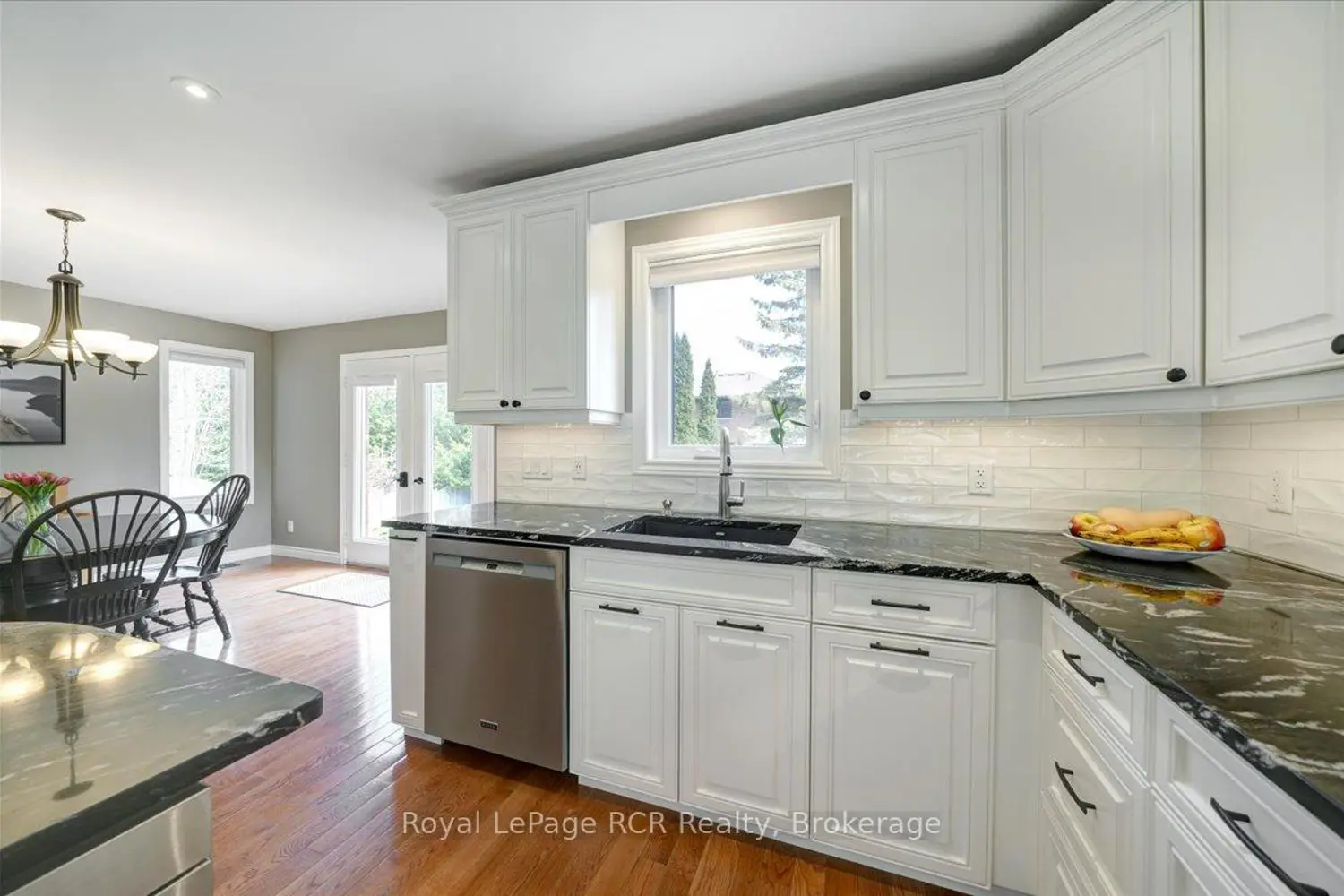 303 6Th Avenue photo 4