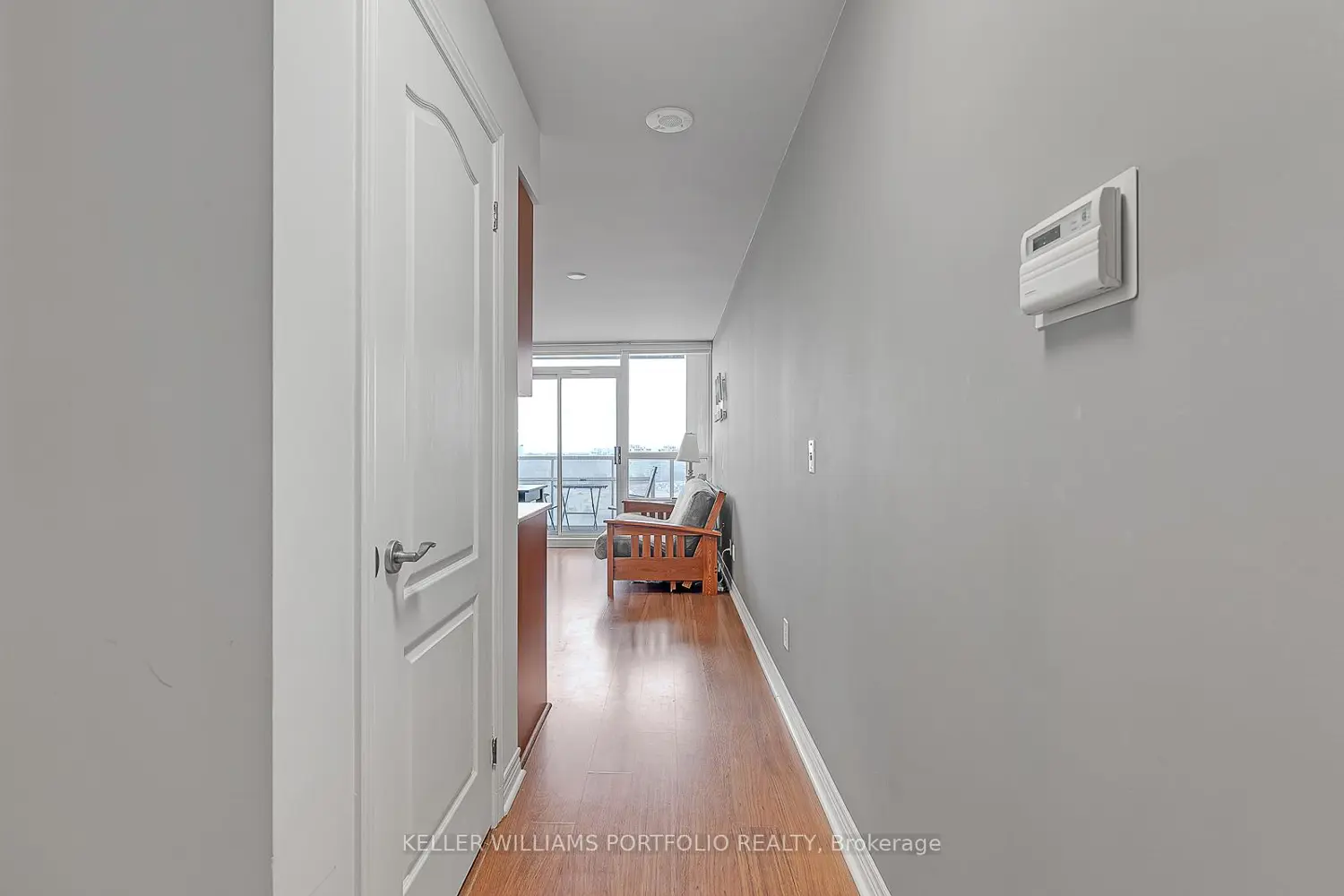 15 North Park Road 1417 photo 2