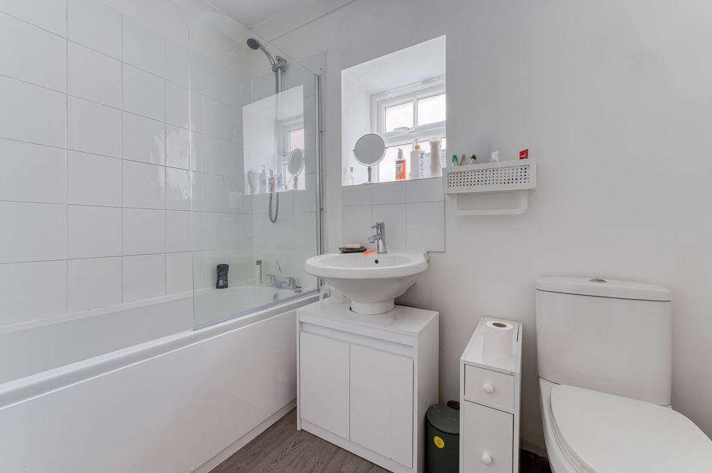 Additional image 11 of 3 bed flat for saleKing Street, Great Yarmouth NR30