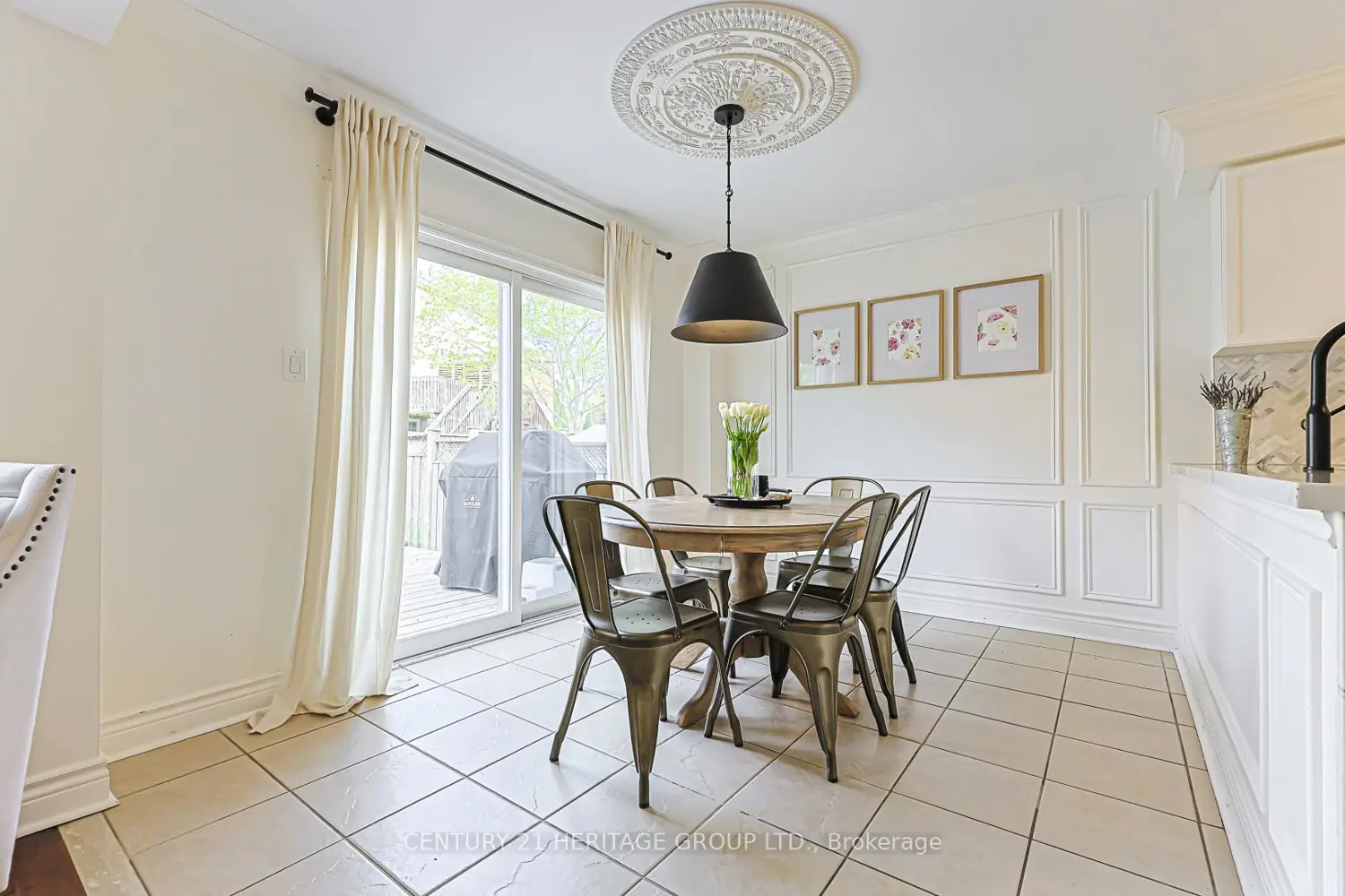 Additional image 5 of 996 Oaktree Crescent