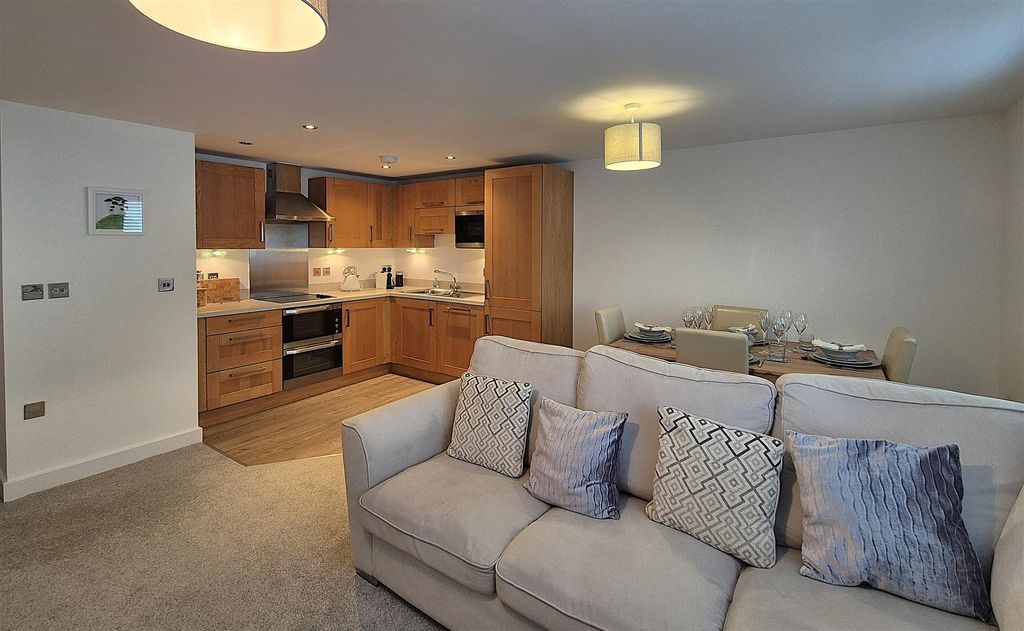 Additional image 2 of 2 bed flat for saleStation Road, Fowey PL23