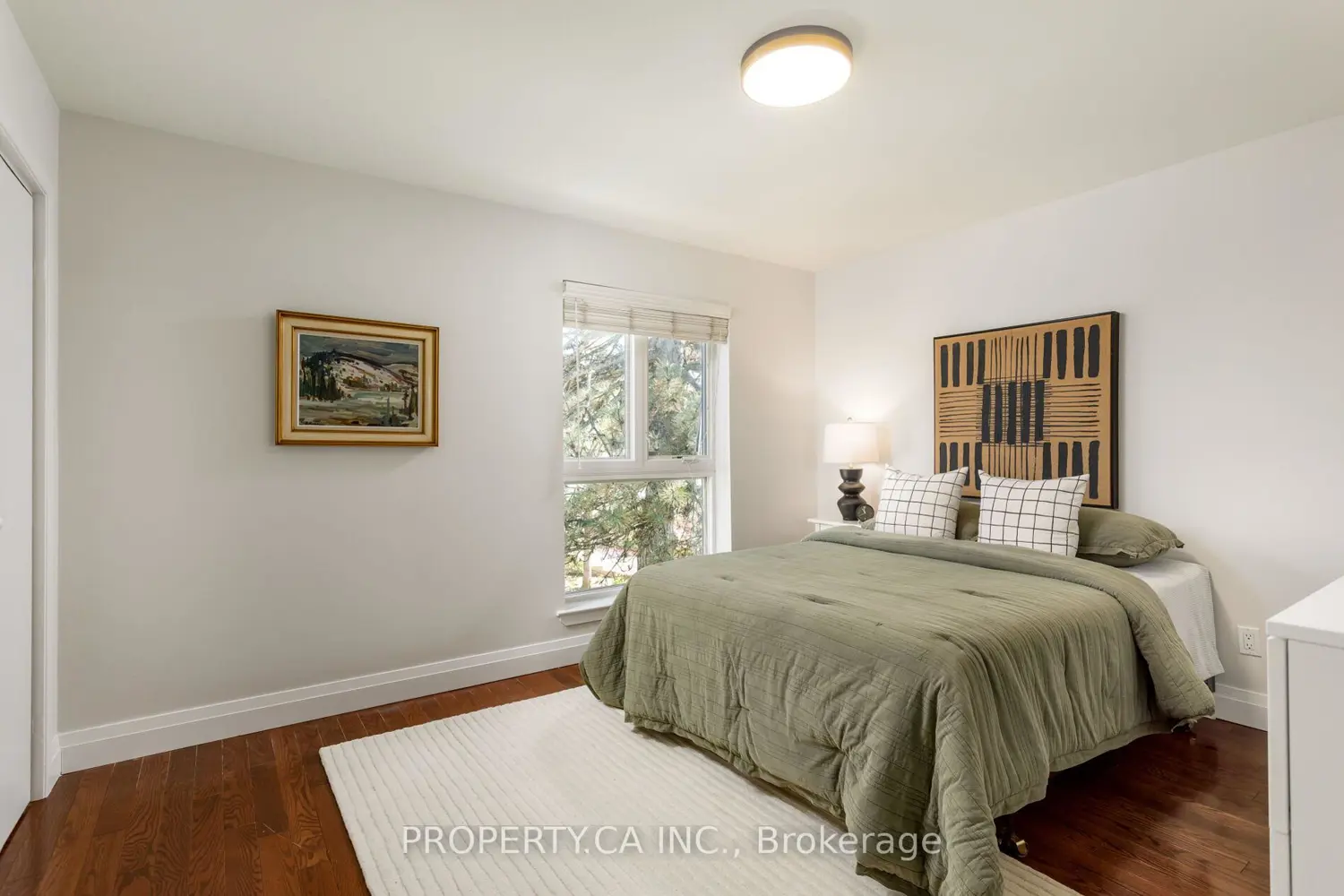 Additional image 14 of 32 Crimson Millway