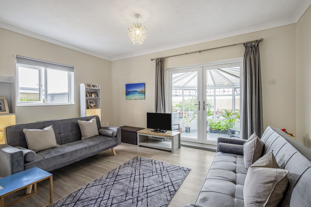 Additional image 3 of 3 bed detached house for saleThong Lane, Gravesend DA12