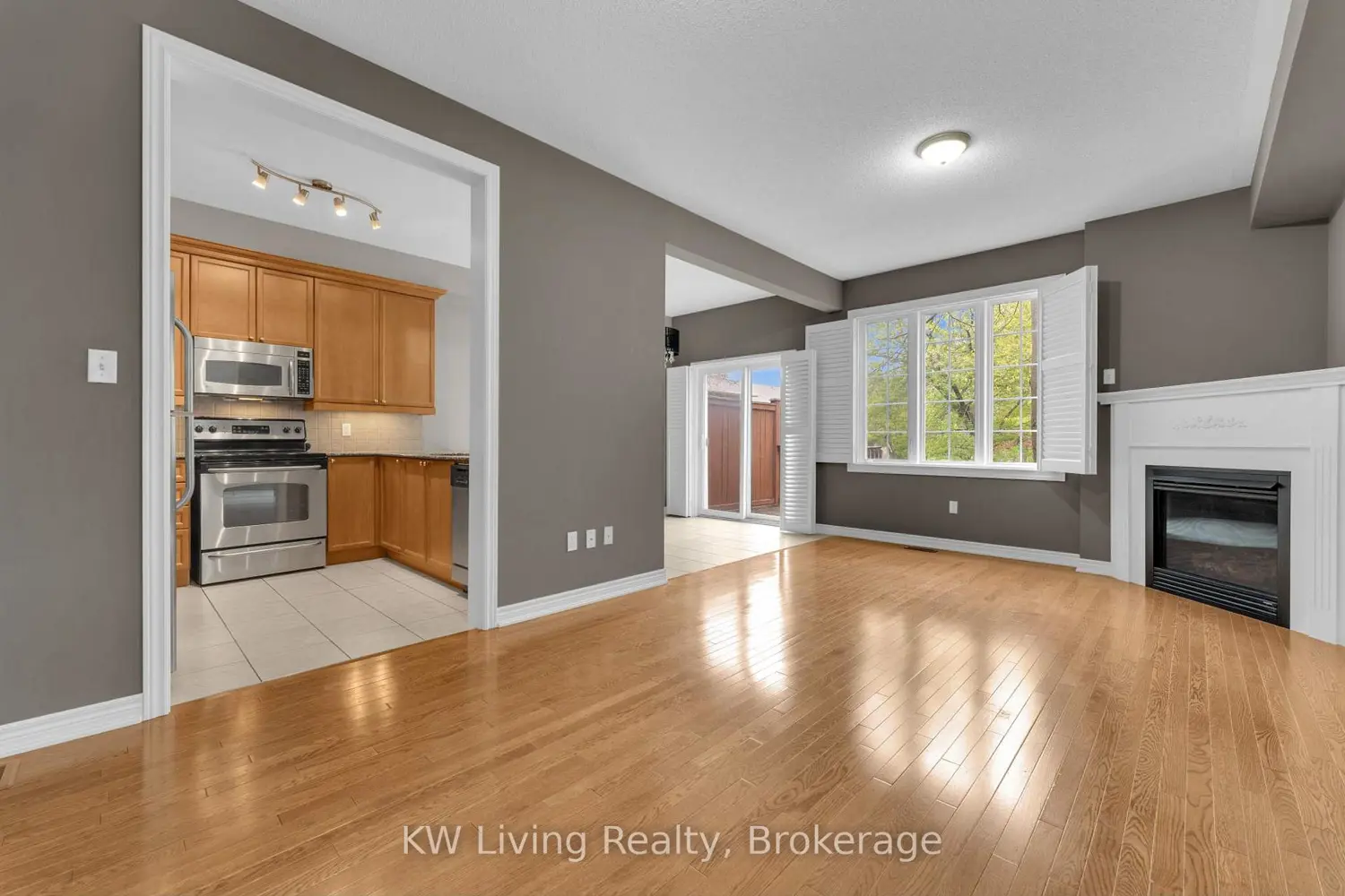 2410 Woodward Avenue 12 photo 4