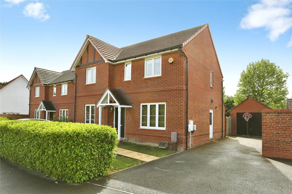 4 bed detached house for saleSword Drive, Fareham, Hampshire PO14