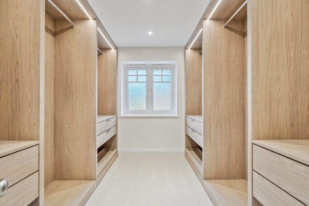Additional image 15 of 6 bed detached house for saleHedgerley Lane, Gerrards Cross SL9
