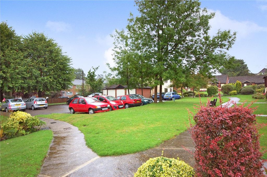 Additional image 13 of 2 bed bungalow for saleStratford Court, Avon Road, Farnham GU9