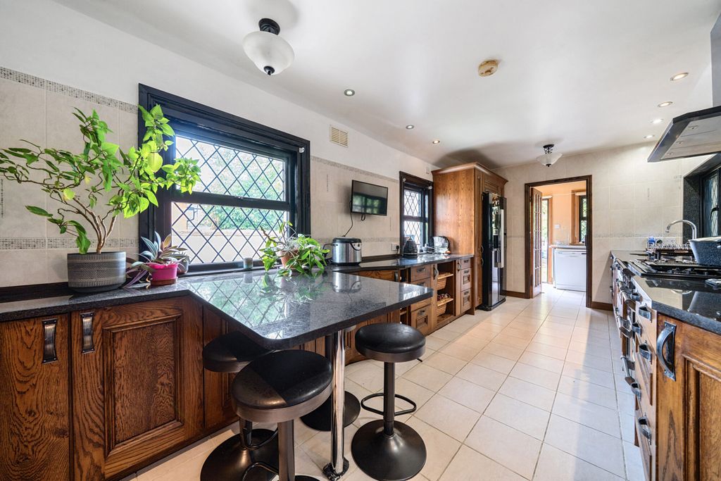 Additional image 22 of 4 bed detached house for saleLennox Road, Gravesend DA11