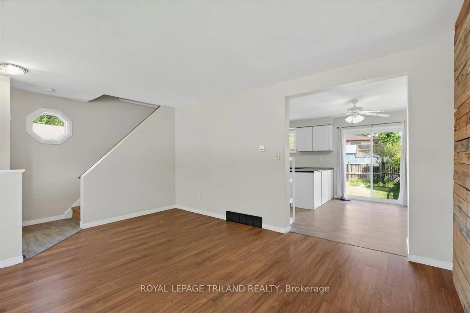 9 Parcreek Place photo 5