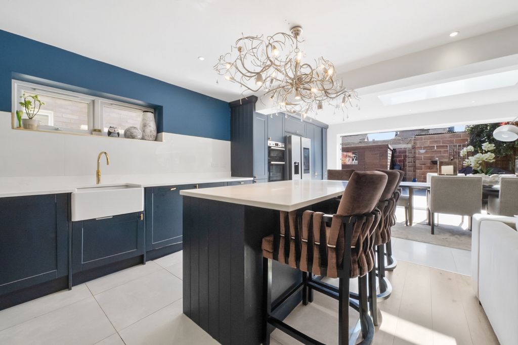Additional image 7 of 4 bed detached bungalow for saleLaurel Avenue, Gravesend DA12