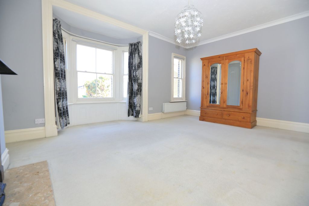 Additional image 7 of 6 bed semi-detached house for saleNewton Road, Faversham ME13