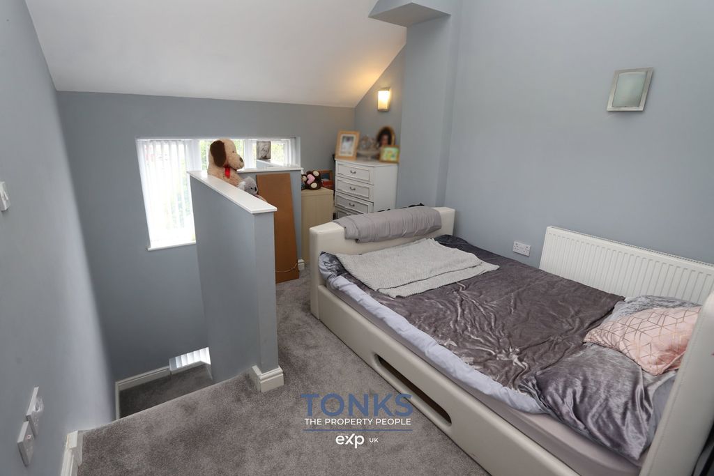 Additional image 19 of 5 bed detached house for saleCavalier Drive, Halesowen B63