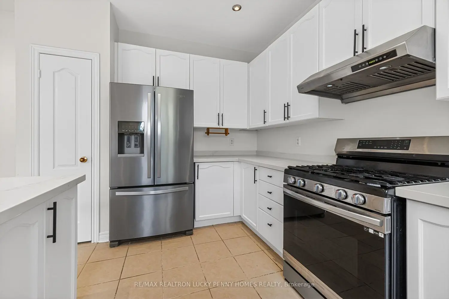 Additional image 9 of 17 Coral Cove Court